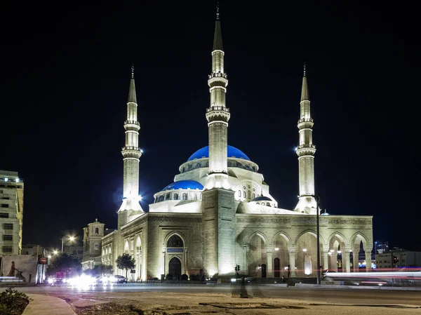 Памятник мечети Мухаммеда аль-Амина в центре Бейрута — стоковое фото