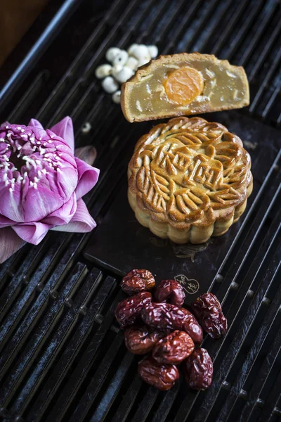 Tradycyjny chiński mooncake świąteczne ciasta deser — Zdjęcie stockowe