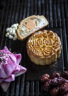 geleneksel Çin şenlikli mooncake pasta tatlı