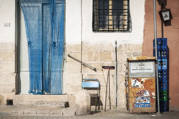 Vintage retro design in la valletta old town street malta — Stock Photo, Image