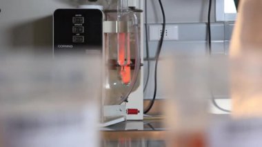 Laboratuvar şişeler ve Damlalıklar