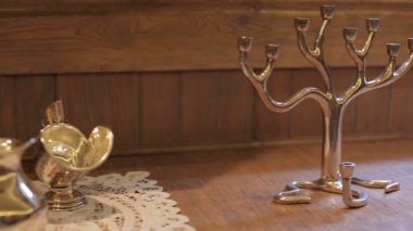 Sidetable süsler ile yakın çekim