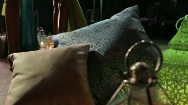 bazı dekoratif yastıklar