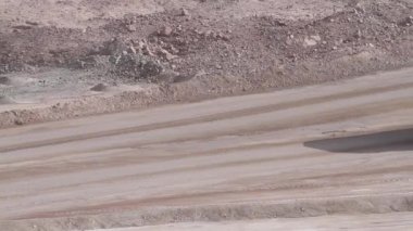 Ağır incelemesi damperli kamyon