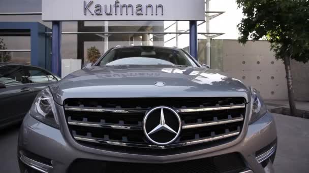 Mercedes Car-Ansicht — Stockvideo