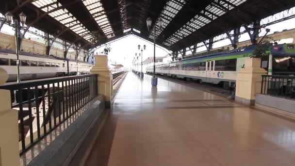 Tågstationen i Santiago — Stockvideo