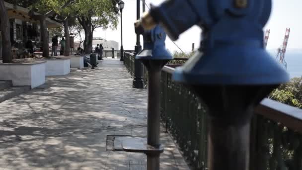 Parque com varanda com vista para a baía — Vídeo de Stock