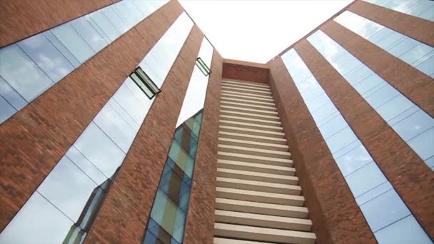 Moderno edificio per uffici — Video Stock