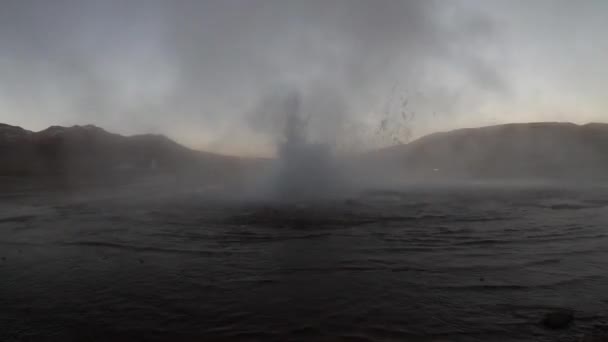 Chilean desert geysers — Stock Video