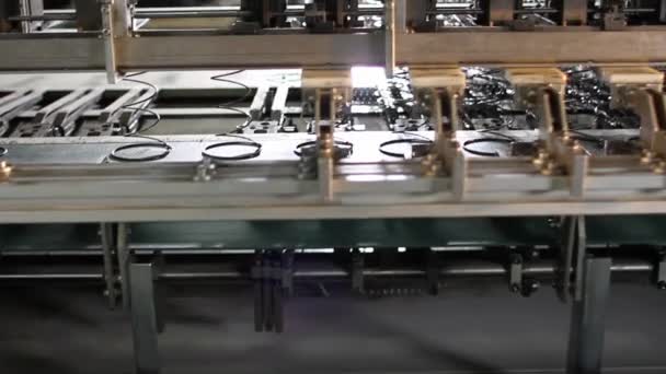 Ressorts de matelas en usine — Video