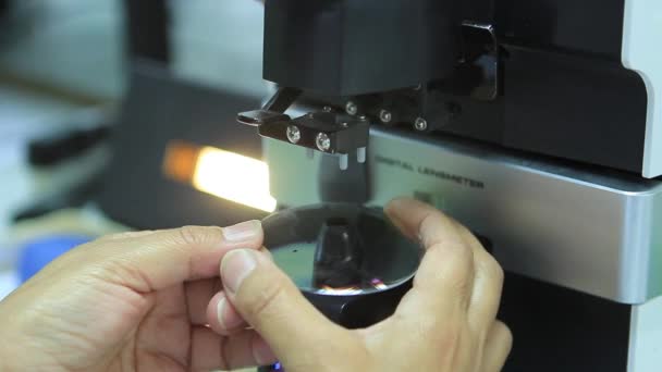 Detalhe de lentes de laboratório — Vídeo de Stock