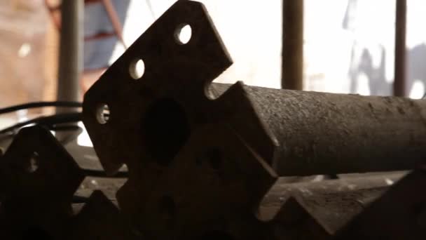 Kovové stavební materiály — Stock video