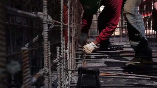 Trabajadores de la construcción — Vídeo de stock