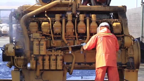 Mécanicien de machine à laver sous pression — Video