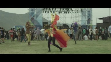 Dansçılar bir açık hava Müzik Festivali