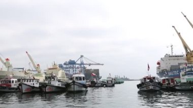 Harbour küçük tekne