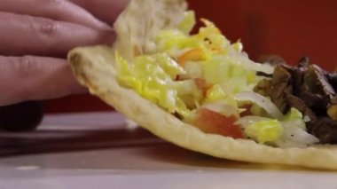 Pita ekmeği sandviç