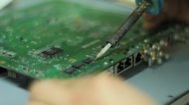 transistör ve gemide kablolar