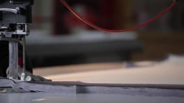 endüstriyel makine kesme kağıt yığını