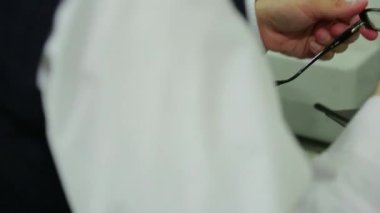 Gözlük çerçeve ayarlamaları test