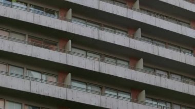 Konut bina balkon