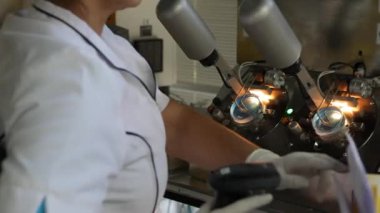 Laboratuar ekipmanları orta çekim