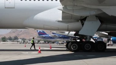 Havaalanı pist uçaklar ile