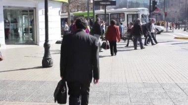 Şehir metro cadde kalabalık