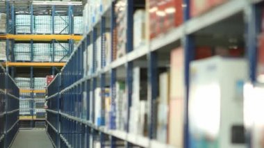 Depoda tarama kutusu etiketleri