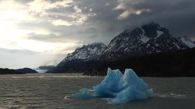 Torres del Paine okyanusta buz