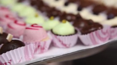 tatlı kanepeler tepsi