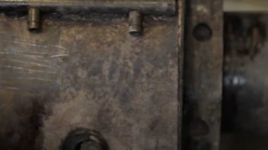 Çelik kablo makineye