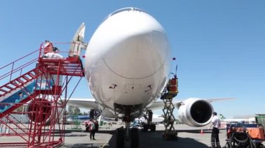 Havaalanı pist uçaklar ile