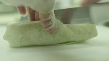 aşçılar tarafından hazırlanan sandviç şal