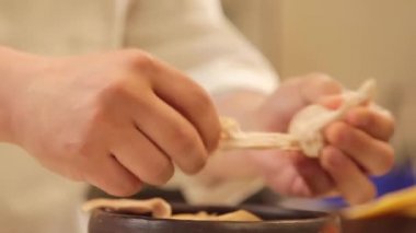 Şef'in eller tavuk parçalama