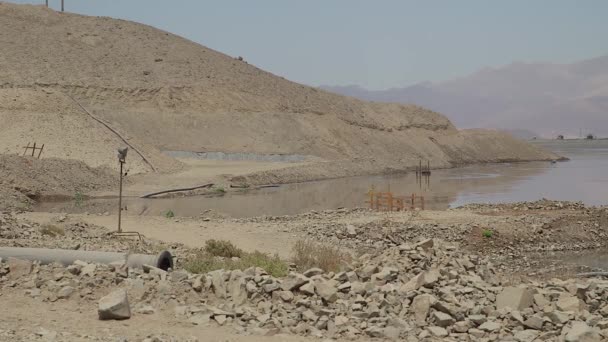 Vista al lago del desierto — Vídeo de stock