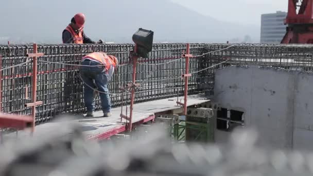 Trabajadores de la construcción — Vídeo de stock