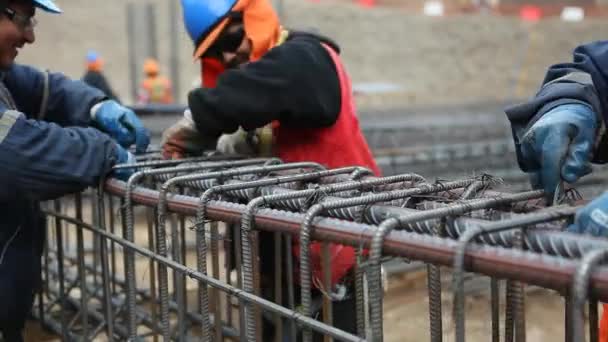 Arbejdere på byggepladser – Stock-video