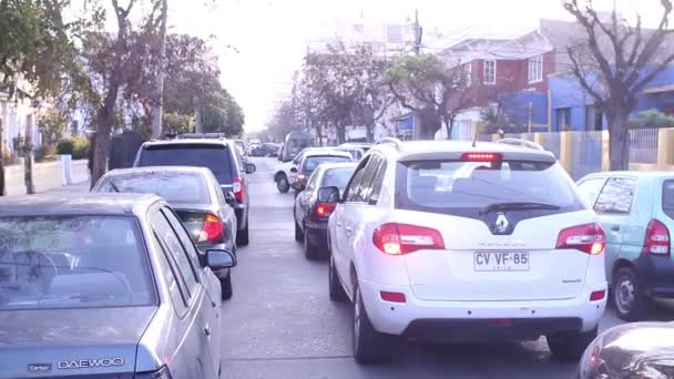 Ocupada calle en Santiago — Vídeos de Stock