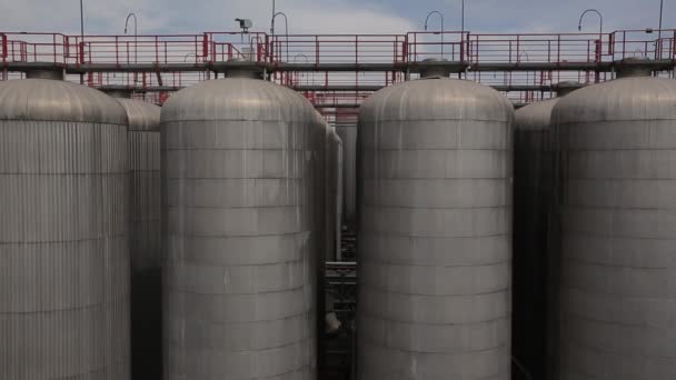 Wide shot of brewery vats — Stock Video