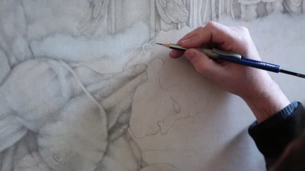 Artista desenhando um homem — Vídeo de Stock