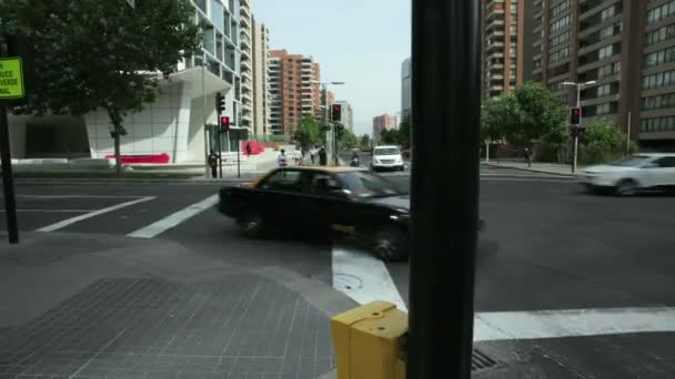 Ciudad calle en Santiago — Vídeo de stock