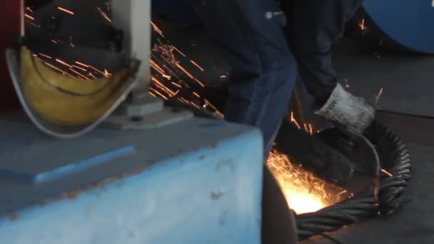 Bobina de cabo de aço industrial . — Vídeo de Stock
