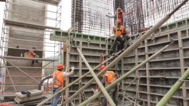 Travailleurs sur chantier — Video