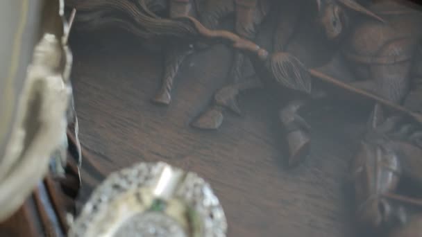 桌上的细银 — 图库视频影像