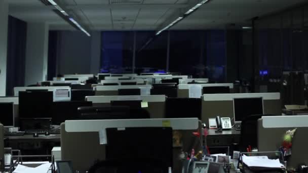 Wide shot of empty office — Stock Video