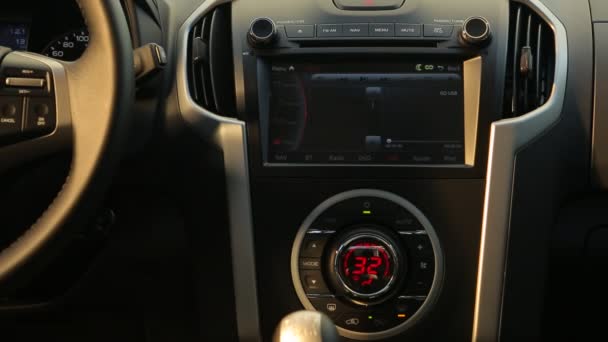Dispositivo de tablero de instrumentos de camión interior — Vídeos de Stock
