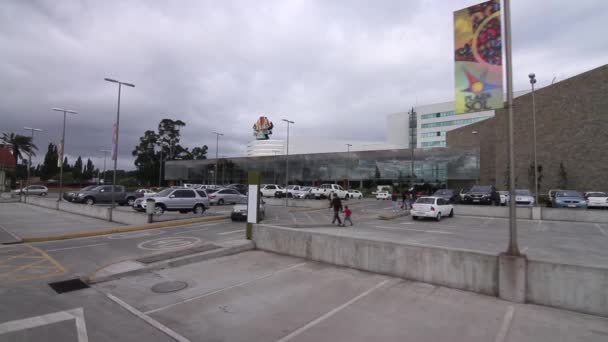 Edificio aparcamiento exterior — Vídeo de stock