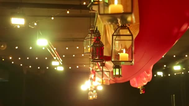 铁灯笼和蜡烛 — 图库视频影像