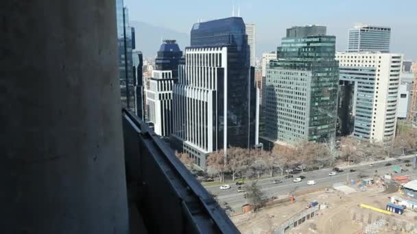 Высокий угол зданий и улиц — стоковое видео